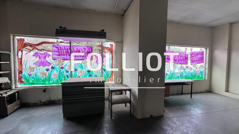 Local commercial - 680 m²