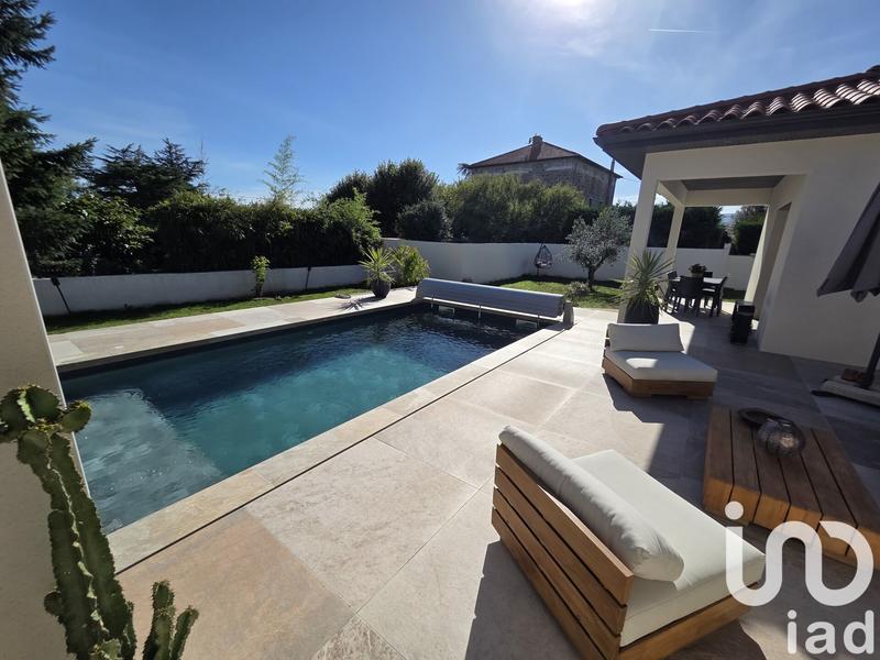 Maison - 135 m² - 6 pièces