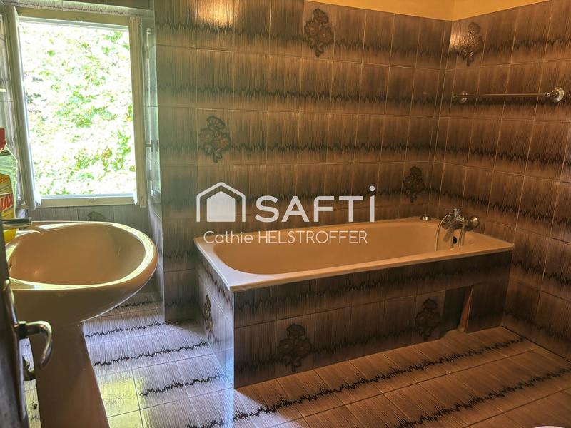 Maison - 180 m² - 6 pièces