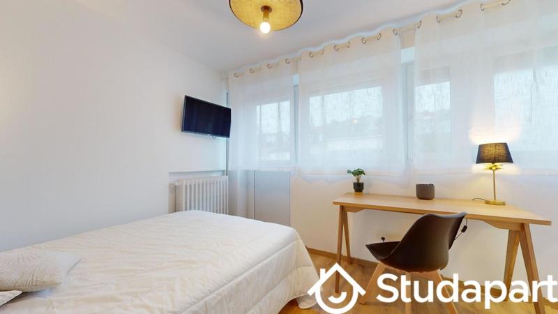 Chambre - 11 m² - 1 pièce