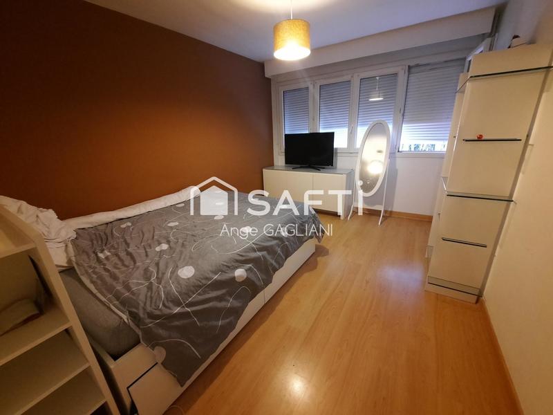Appartement - 120 m² - 5 pièces