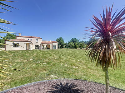 Maison - 177 m² - 7 pièces