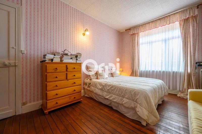 Maison - 286 m² - 9 pièces