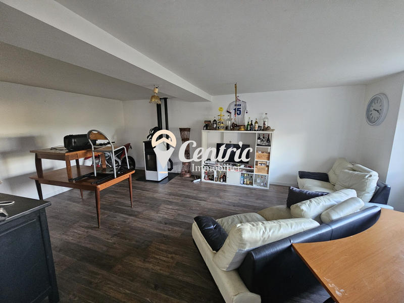 Maison - 233 m² - 6 pièces