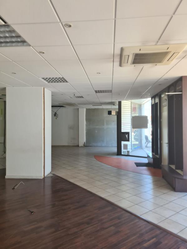 Local commercial - 155 m² - 3 pièces