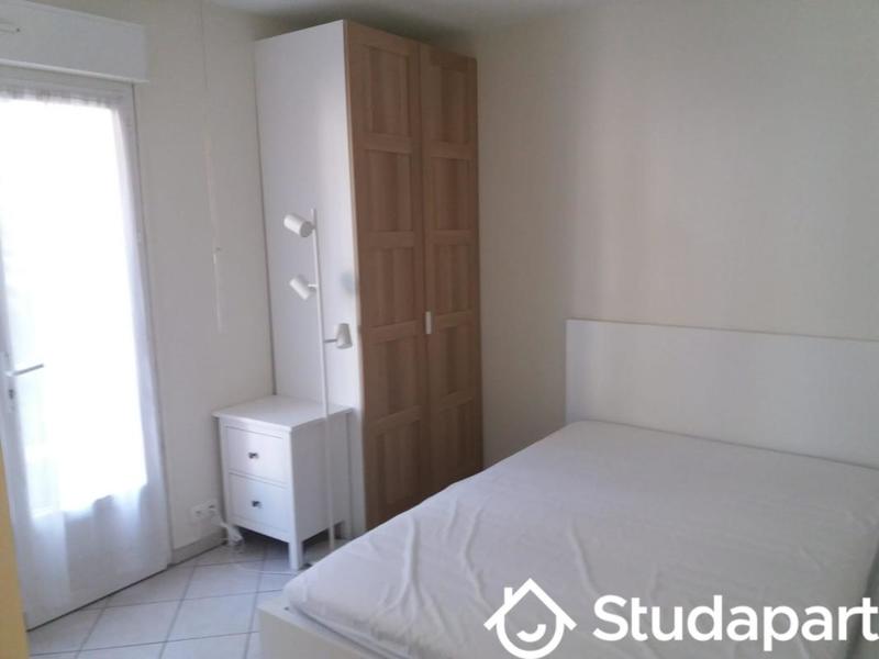 Chambre - 11 m² - 1 pièce