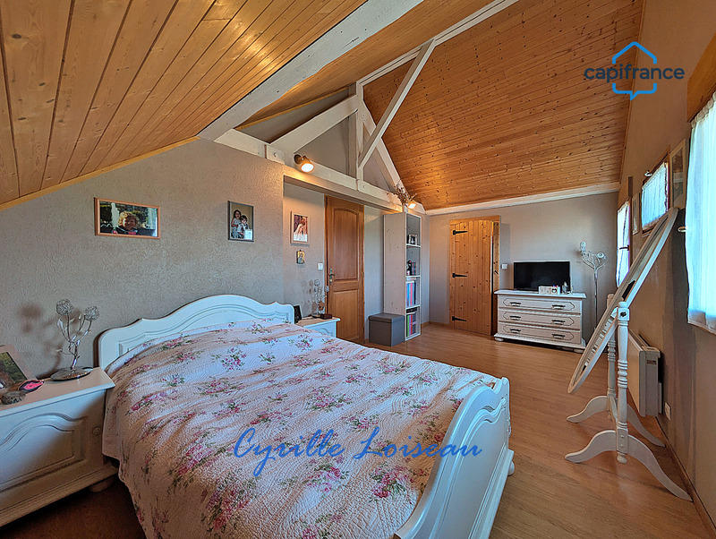 Maison - 172 m² - 12 pièces