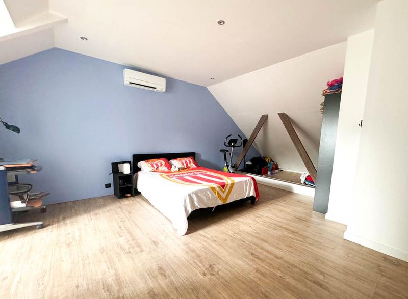 Maison - 170 m² - 7 pièces