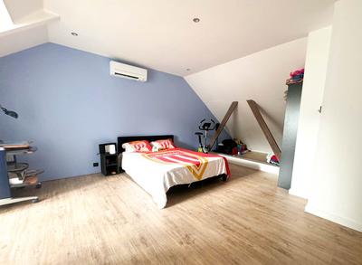 Maison - 170 m² - 7 pièces