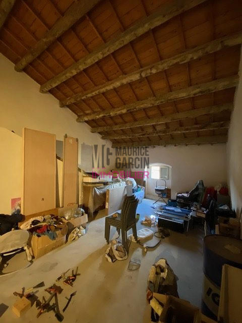 Maison - 209 m² - 8 pièces