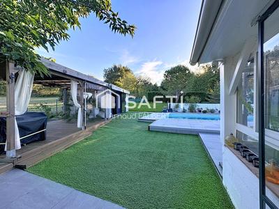 Maison - 142 m² - 4 pièces