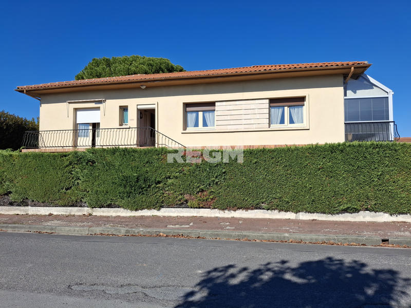 Maison - 180 m² - 8 pièces