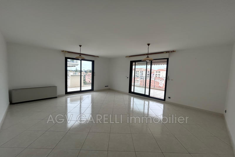 Appartement - 85 m² - 3 pièces