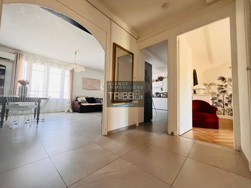 Appartement - 90 m² - 4 pièces