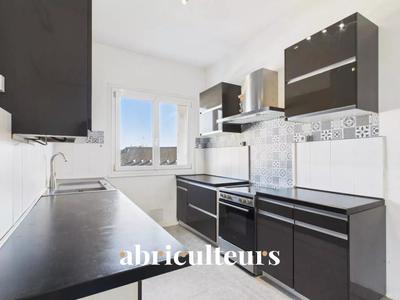 Appartement - 70 m² - 4 pièces