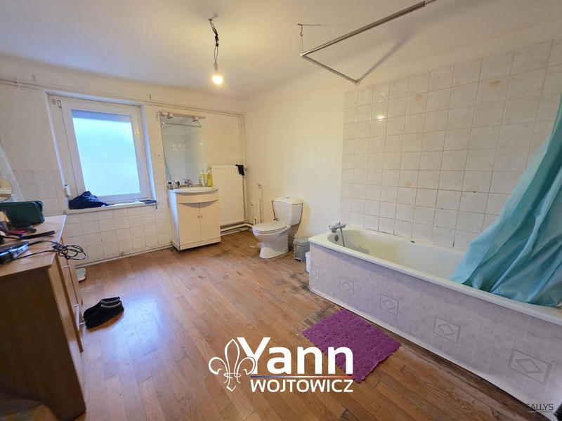 Maison - 350 m² - 11 pièces