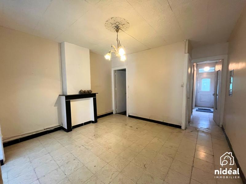 Maison - 90 m² - 5 pièces