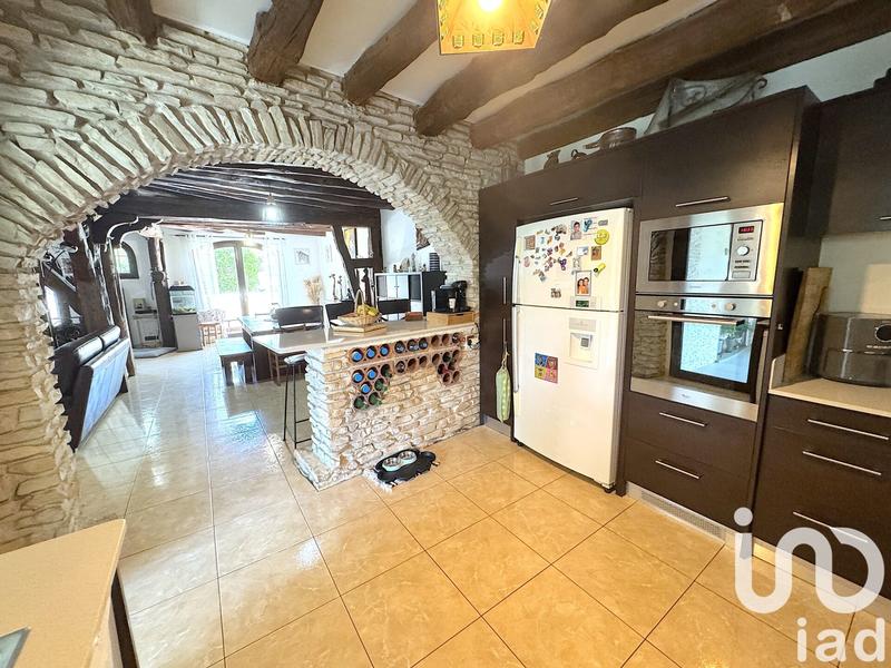 Maison - 200 m² - 8 pièces