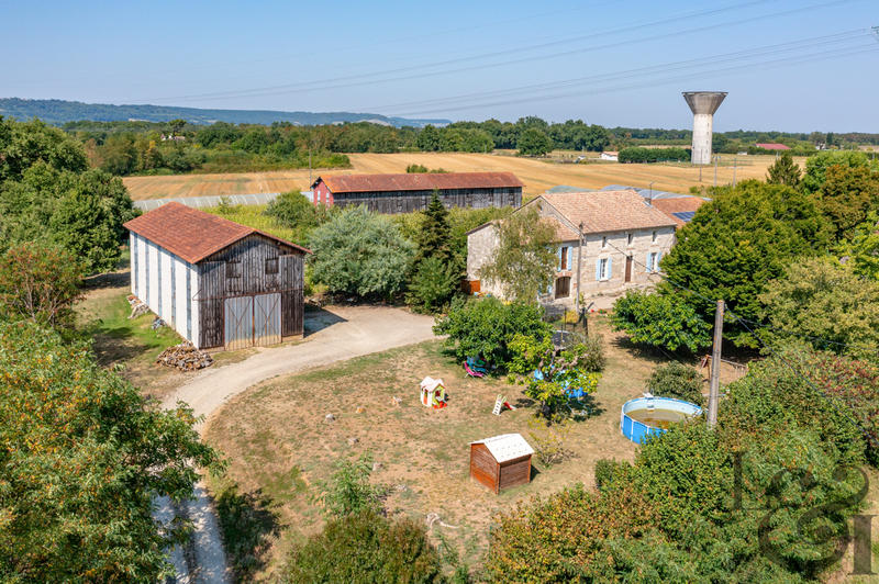 Maison - 313 m² - 8 pièces