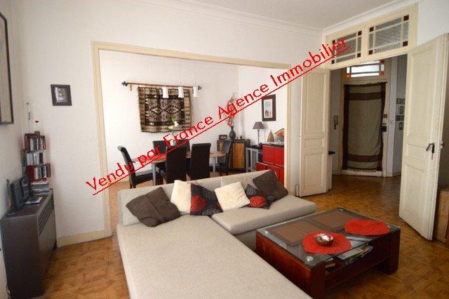 Appartement bourgeois - 106 m² - 4 pièces