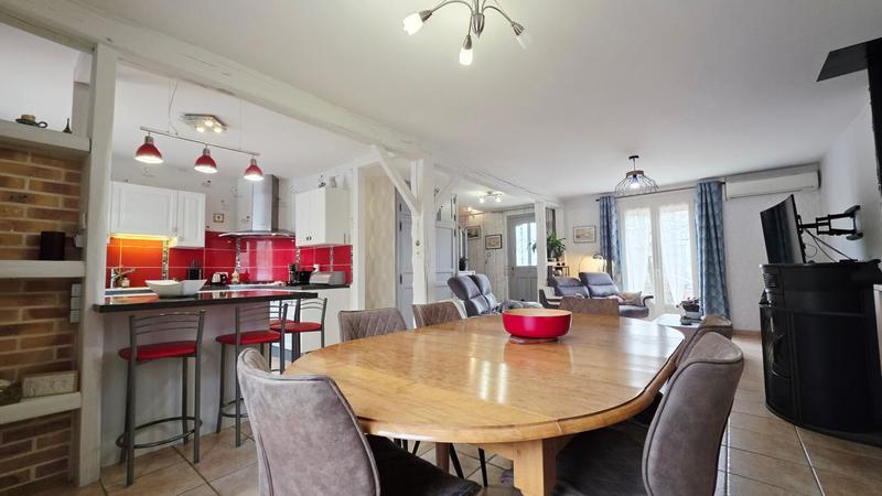 Maison - 166 m² - 8 pièces