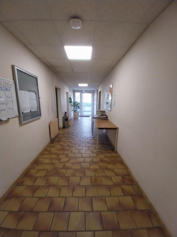 Divers - 1 051 m² - 15 pièces