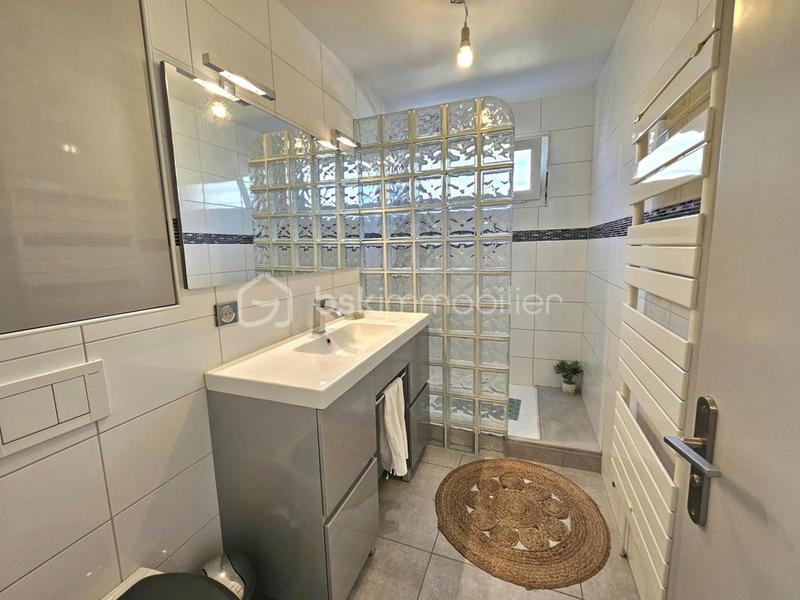 Pavillon - 137 m² - 5 pièces