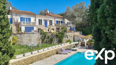 Villa - 378 m² - 11 pièces