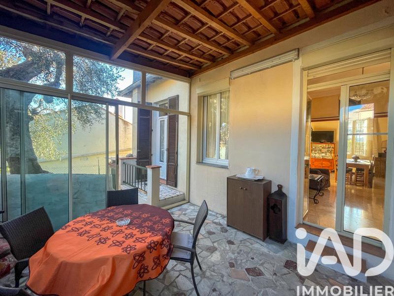 Maison - 96 m² - 3 pièces