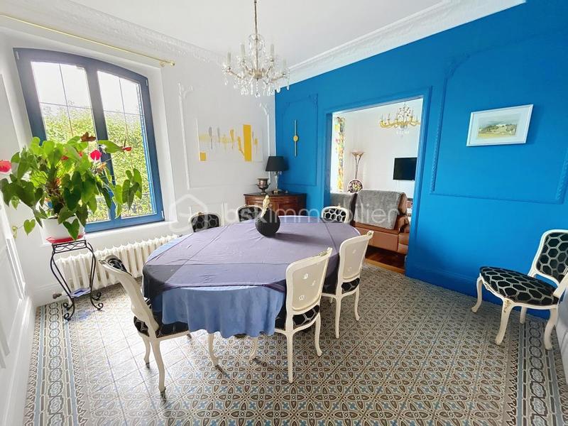 Maison de maîtres - 181 m² - 7 pièces