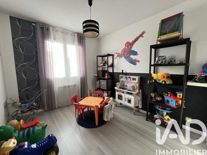 Maison - 240 m² - 11 pièces