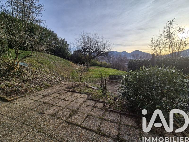 Maison - 180 m² - 8 pièces