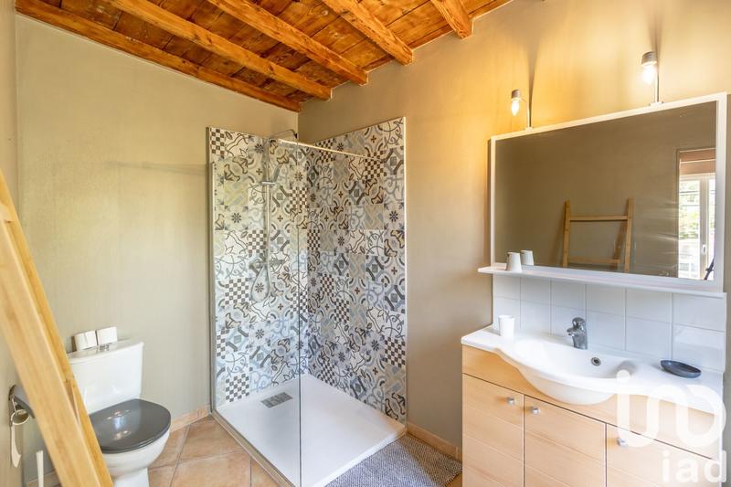 Maison - 325 m² - 9 pièces