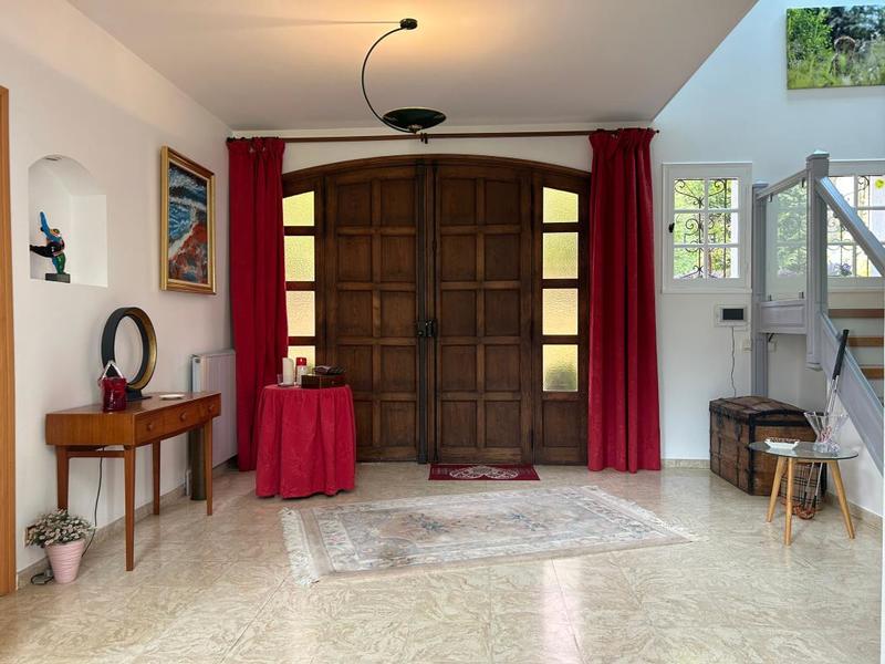 Maison - 338 m² - 7 pièces