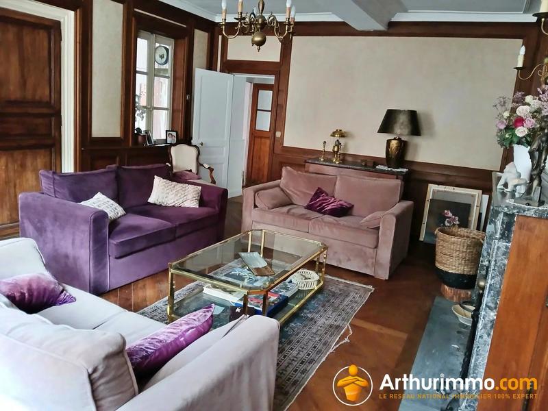 Maison - 228 m² - 9 pièces