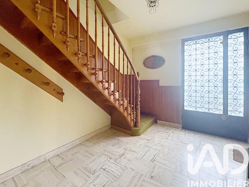 Maison - 225 m² - 6 pièces