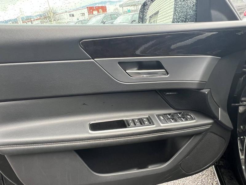 Jaguar Xf II 3.0 V6 d 300ch R-Sport Bva