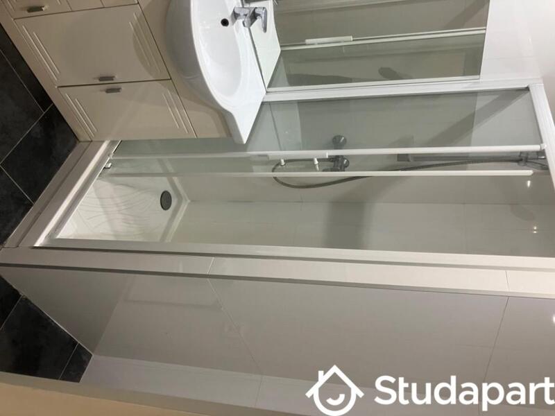 Chambre - 12 m² - 1 pièce