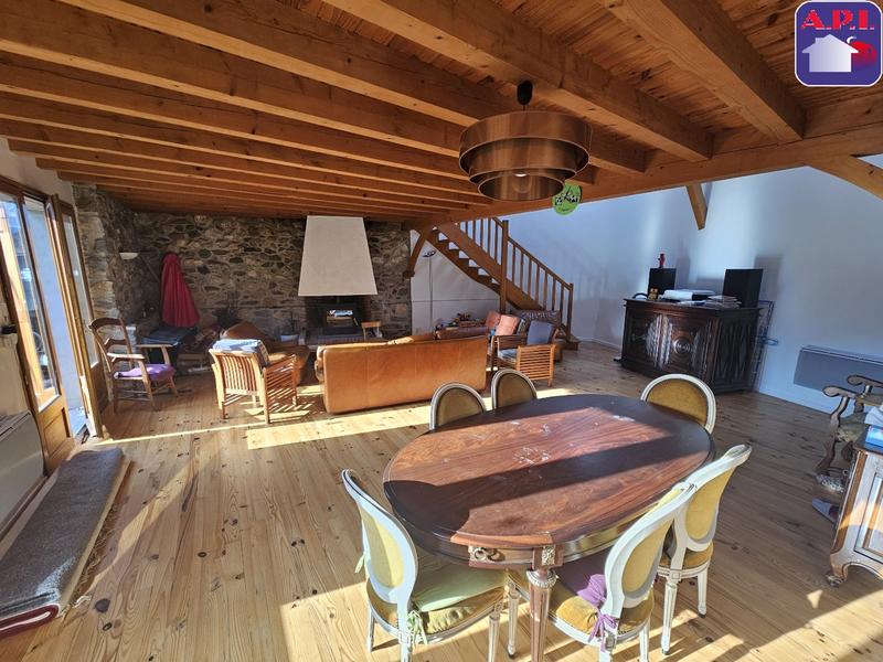 Maison - 170 m² - 5 pièces