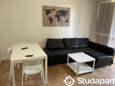 Chambre - 12 m² - 1 pièce