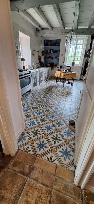 Maison - 347 m² - 1 pièce