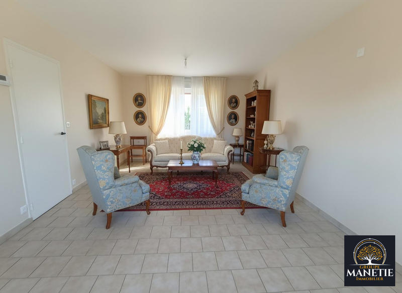 Maison - 92 m² - 5 pièces