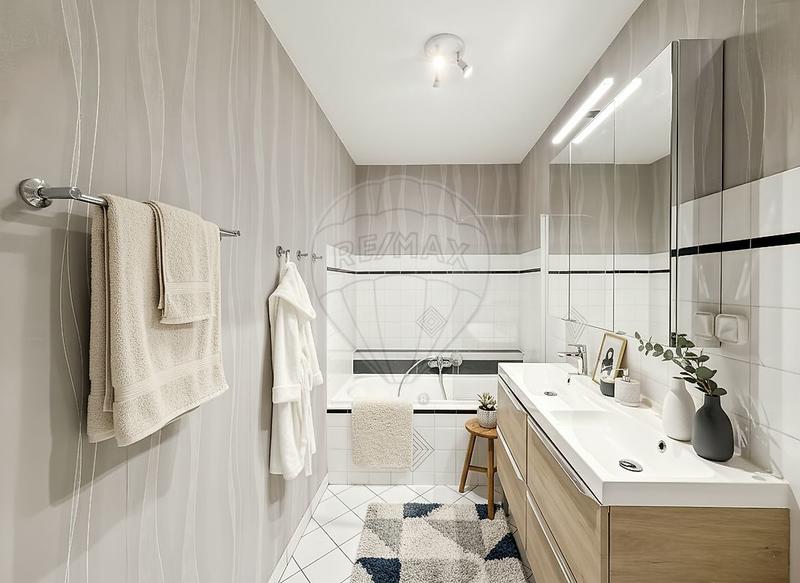 Duplex - 93 m² - 4 pièces