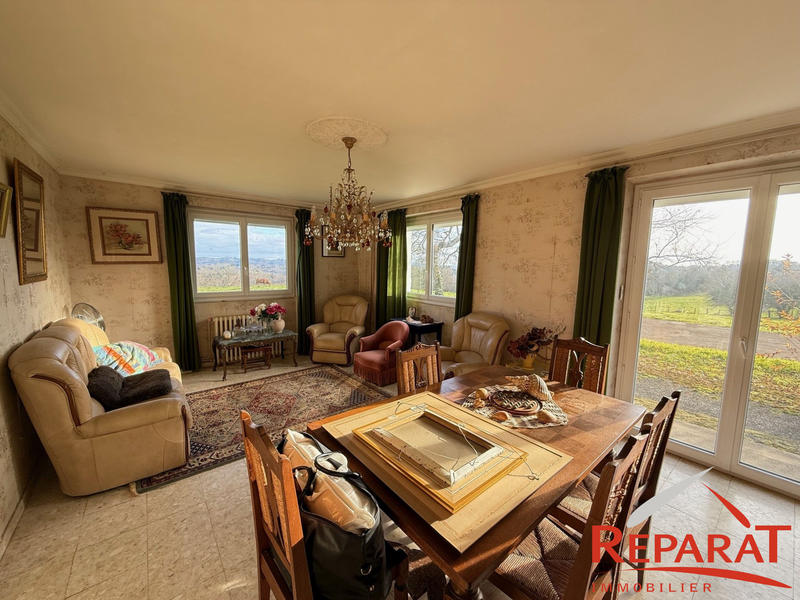 Maison - 142 m² - 7 pièces