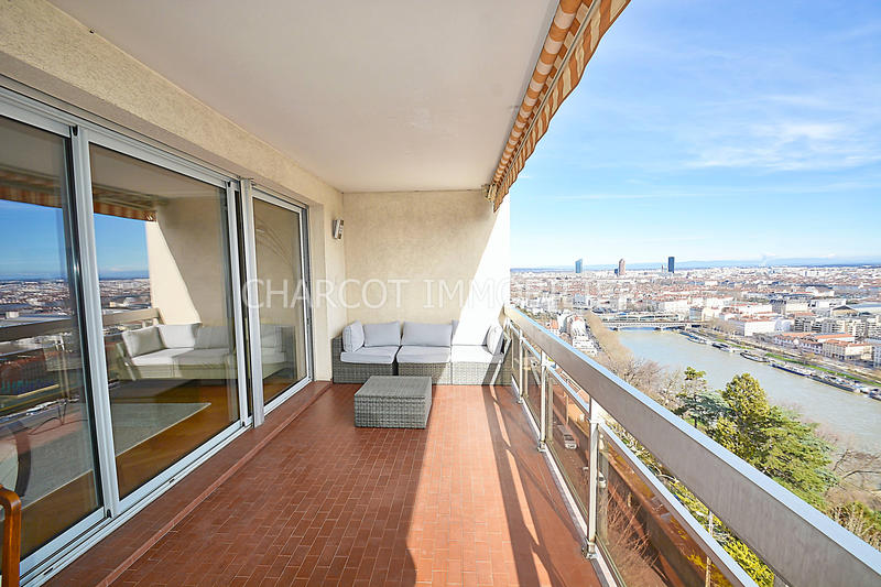 Appartement - 137 m² - 5 pièces
