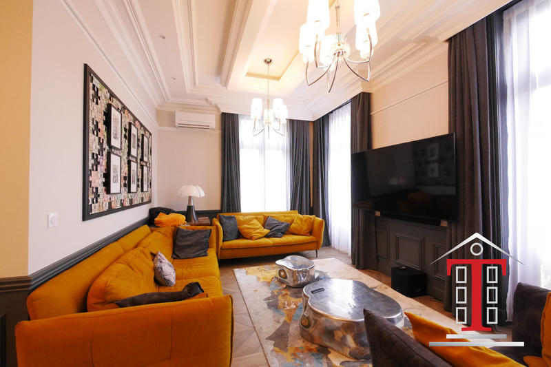 Appartement - 128 m² - 4 pièces