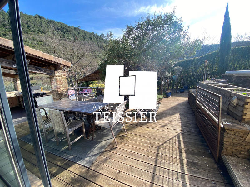 Maison - 165 m² - 8 pièces