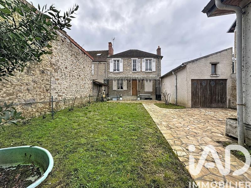 Maison - 98 m² - 5 pièces