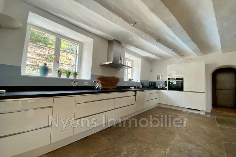 Maison de village - 375 m² - 10 pièces