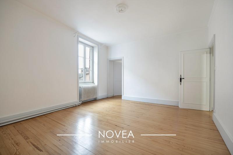 Maison ancienne - 298 m² - 8 pièces